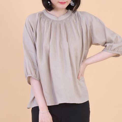 애비뉴투지 엄마옷 얇은 린넨 핀탁 주름 여성 여름 칠부 블라우스 B08303