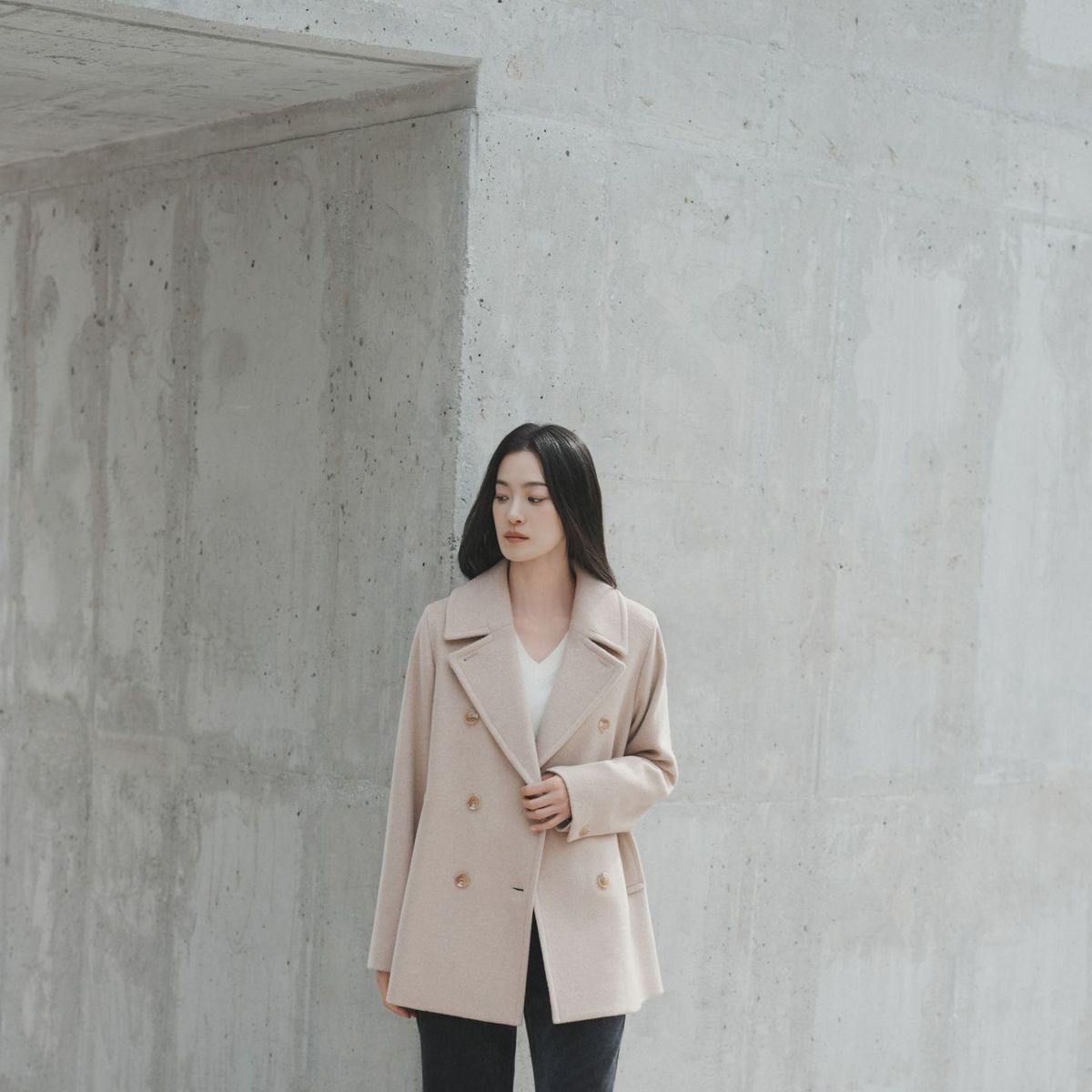 모르간 26FW 스탠딩 울 하프코트