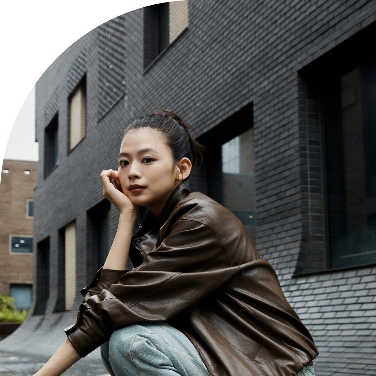 코어 어센틱 26FW 하이넥 FAUX 레더 블루종