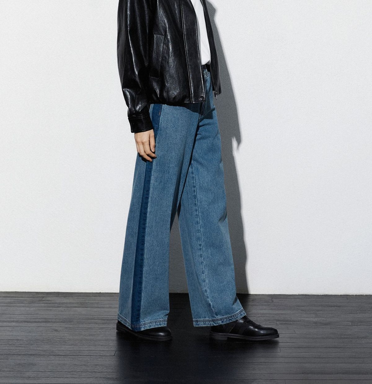 코어 어센틱 26FW 하이넥 FAUX 레더 블루종