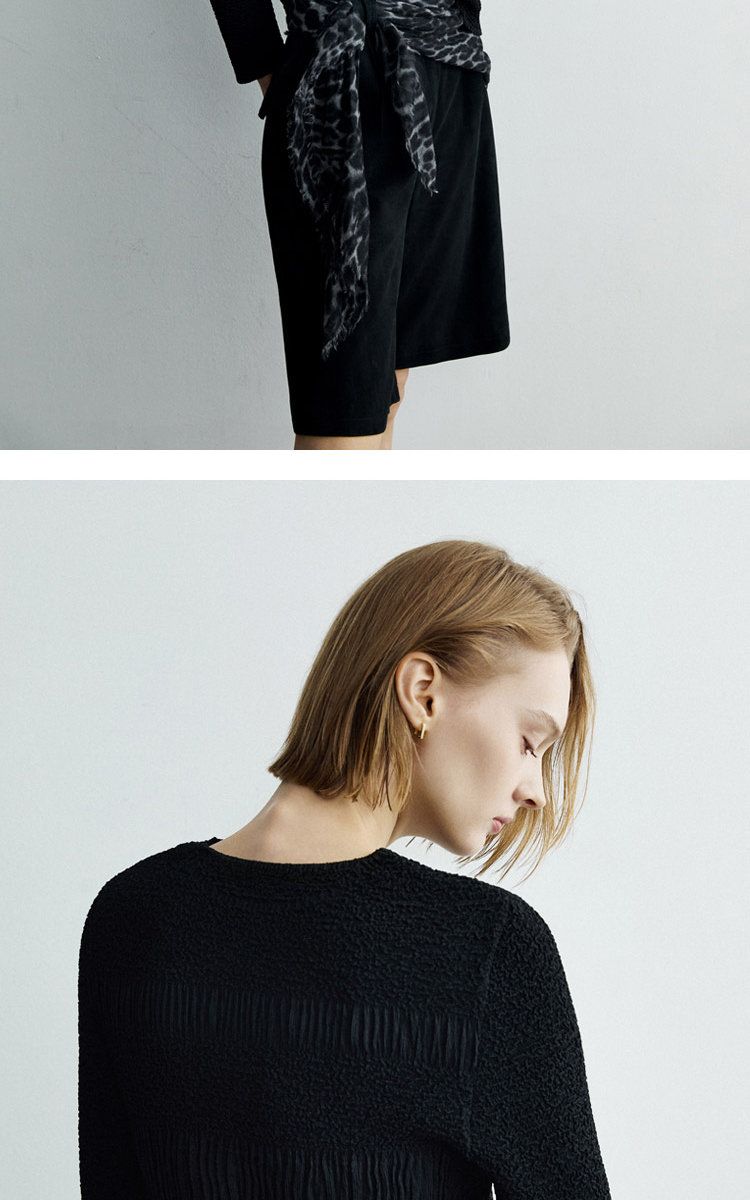 라플리 26FW 플로우 자수 블라우스