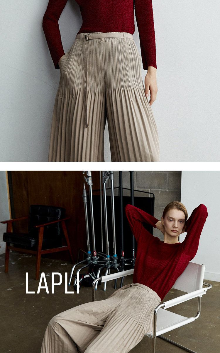 라플리 26FW 플로우 자수 블라우스