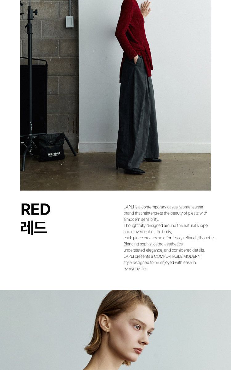 라플리 26FW 플로우 자수 블라우스